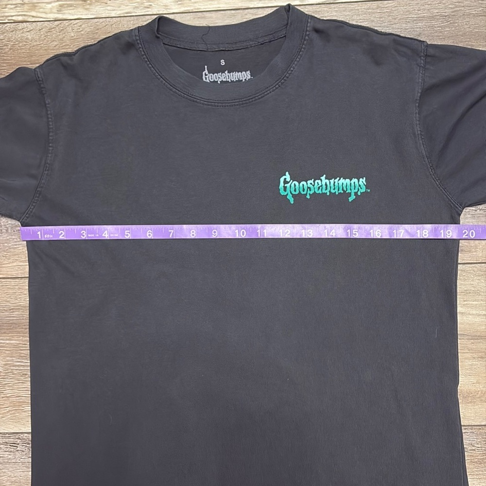 NWOT Goosebumps Curse of Camp Cold Lake T Shirt Small - Picture 5 of 7